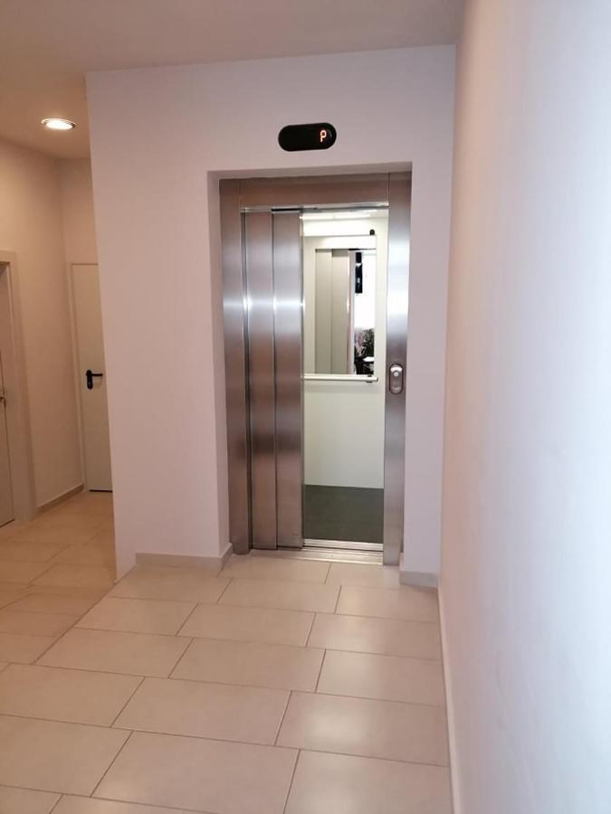 Aparthotel Astoria Chisaria Zewnętrze zdjęcie