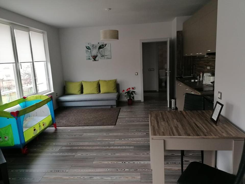 Aparthotel Astoria Chisaria Zewnętrze zdjęcie